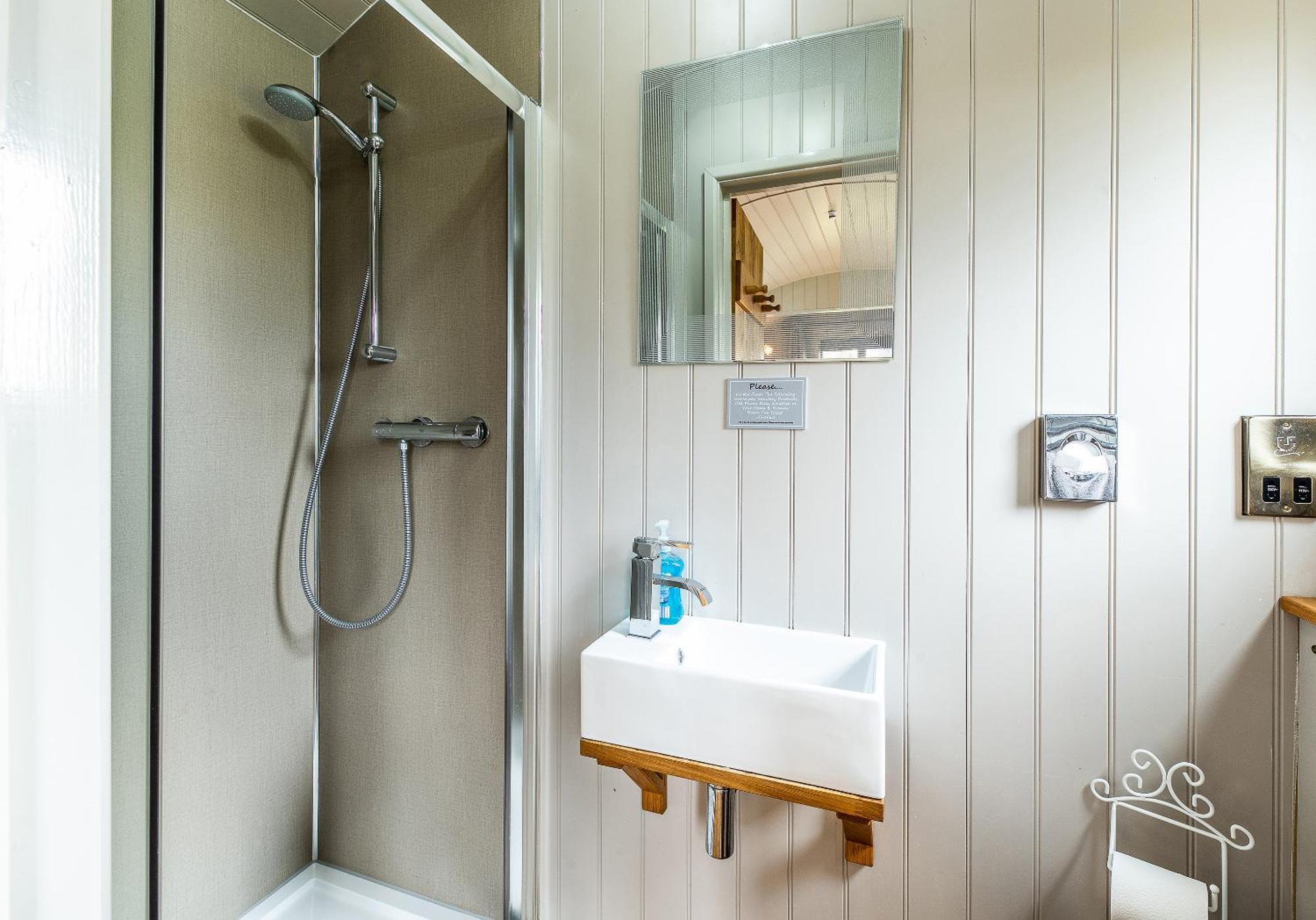 The Little John Petite Cosy Log Cabin - Sleeps 2, Great For Romantic Breaks, Couples, Single Guests, Near Sherwood Forest At Fairview Farm, Nottingham Set In 88 Acres Blidworth Экстерьер фото